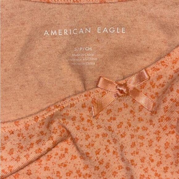 American Eagle Orange Floral Top woman's size small off the shoulder - Picture 4 of 16